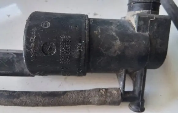 Renault Master III Windscreen/windshield washer pump 9641553980 9641553380