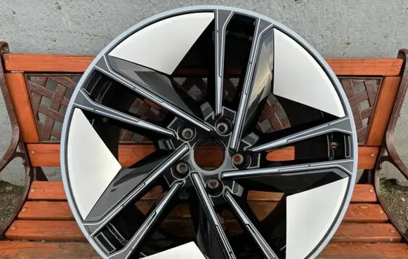 Audi E-tron GT R21 alloy rim 