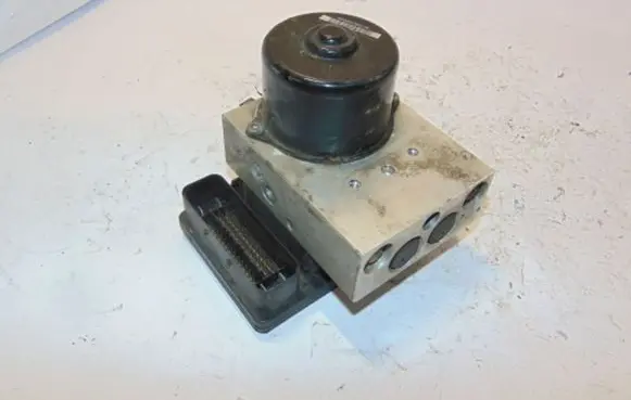 Mercedes-Benz C W203 ABS Pump A2095452932 2095452932 A0054310712