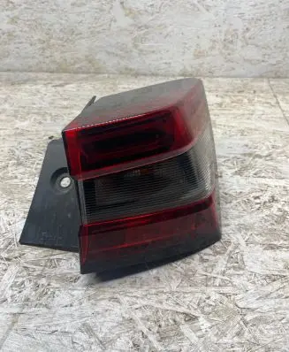 Nissan Juke II F16 Rear/tail lights