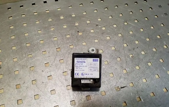 Toyota Corolla Verso E121 Door control unit/module 897410F010