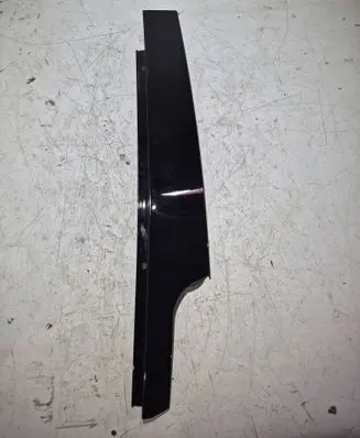 BMW X6M G06 F96 Rear door glass trim molding 7446211