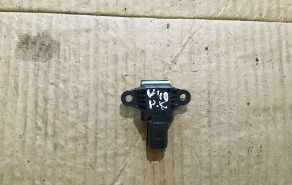 Front door airbag