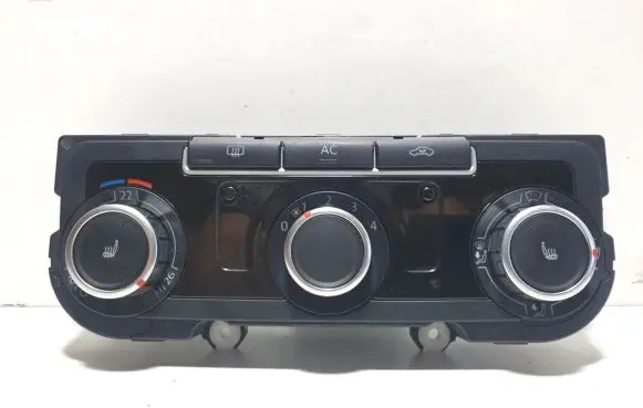 Volkswagen Golf VI Air conditioner control unit module 