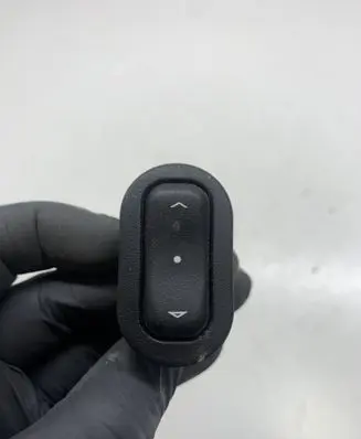 Opel Zafira A Electric window control switch 13363100 90561388