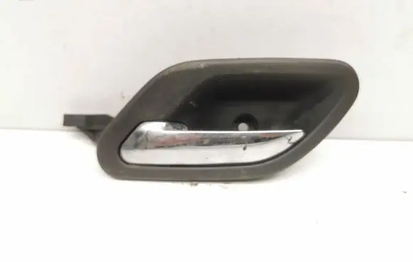 BMW 5 E39 Front door interior handle 8226049