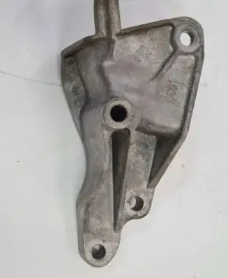 Chevrolet Cruze Engine mount bracket