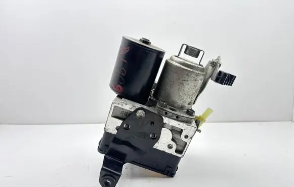 Toyota Prius (XW20) ABS Pump 4451047050 2PL081083
