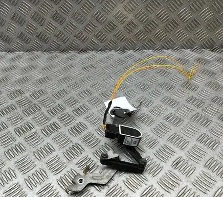 Volvo XC40 Rear air suspension level height sensor 32221958 8888899693