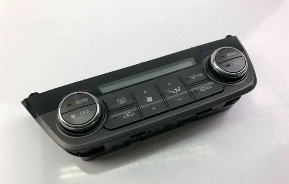 Toyota RAV 4 (XA40) Climate control unit 75F546 F1150
