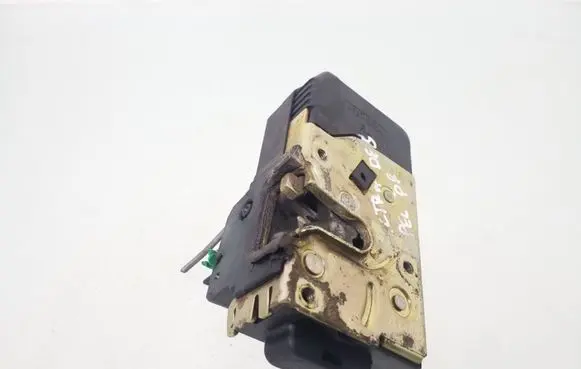 Opel Vectra B Front door lock 90507060