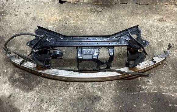 Mercedes-Benz CLS C219 Front bumper cross member 
