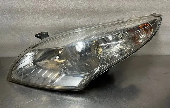 Renault Megane III Headlight/headlamp