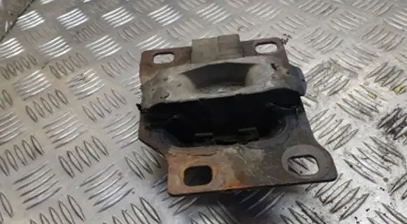 Ford Focus Engine mount bracket 5S437M121 7M121