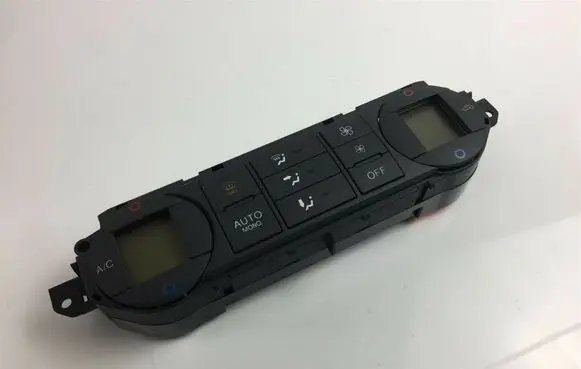 Ford Focus Climate control unit 6N4T18C612AC Z2313