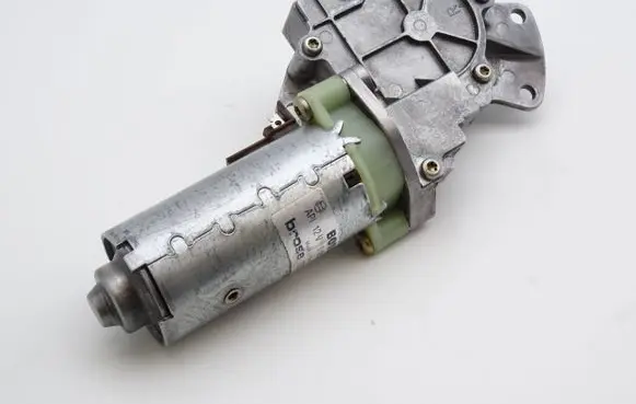 Audi A4 S4 B5 8D Seat adjustment motor 0130002488