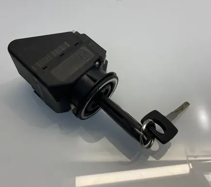 Mercedes-Benz E W210 Ignition lock 2105450008 33000201 5033222560206105