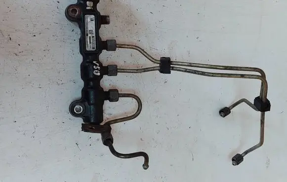 Volvo V50 Fuel main line pipe 9654592680