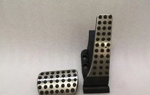 Mercedes-Benz C W204 Accelerator throttle pedal A2043000200