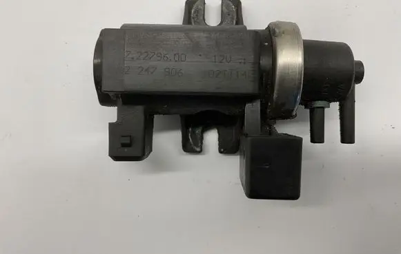 BMW X5 E53 Turbo solenoid valve 72279600 02T114 2247906
