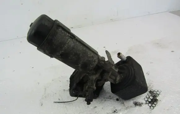 Seat Leon (1M) Oil filter mounting bracket 