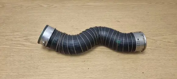 BMW 3 E92 E93 Intercooler hose/pipe 11618513288
