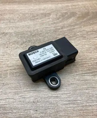 BMW 5 E39 ESP acceleration yaw rate sensor 6753694 0265005248