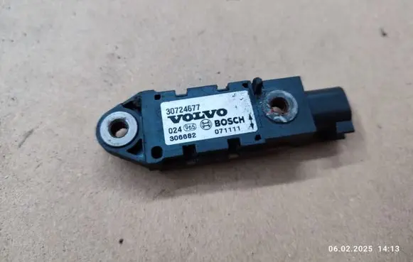 Volvo XC90 Airbag deployment crash/impact sensor 30724677