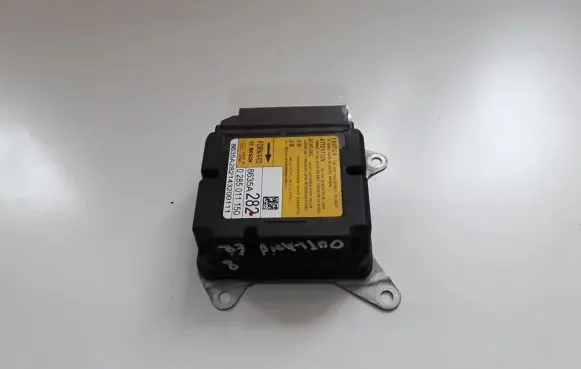 Mitsubishi Outlander Airbag control unit/module 8635A282