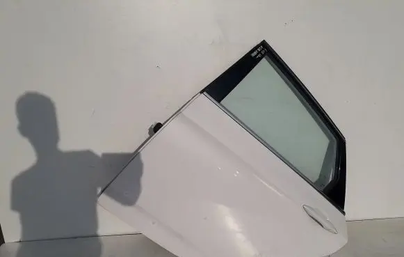 Hyundai i40 Rear door