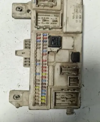 Volvo V50 Fuse module 8690720 00191145 519096127