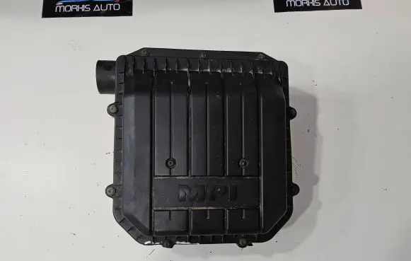 Volkswagen Up Air filter box 04C129620 04C129611 04C129611J
