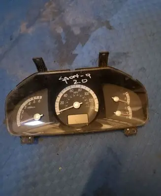KIA Sportage Speedometer (instrument cluster) 940010Z150