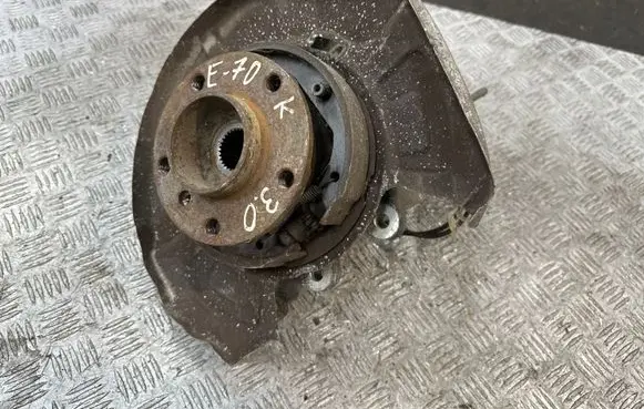 BMW X5 E70 Rear wheel hub