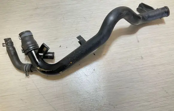 Audi A4 S4 B8 8K Engine coolant pipe/hose 03L121071B