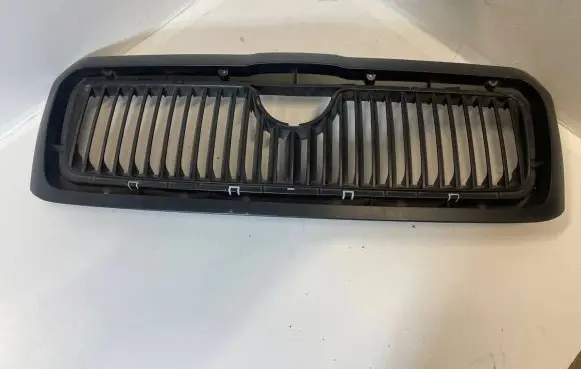 Skoda Fabia Mk1 (6Y) Front bumper upper radiator grill 00101117013