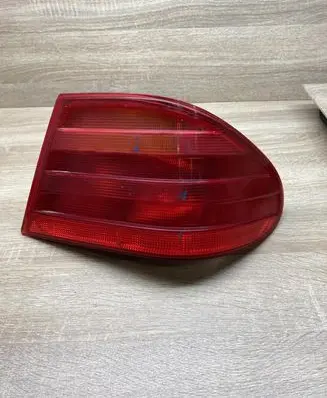 Mercedes-Benz E W210 Rear/tail lights A2108204464 197042R