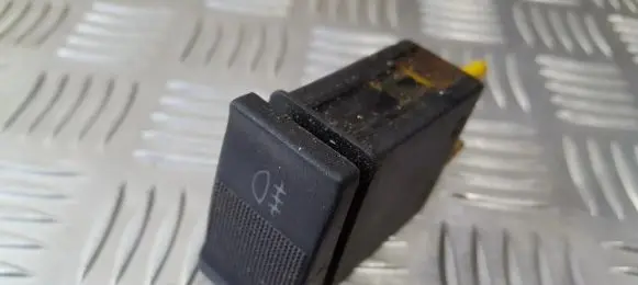 Fog light switch