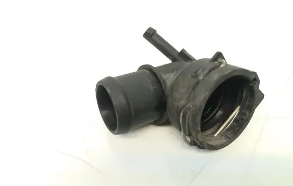 Volkswagen PASSAT B6 Engine coolant pipe/hose 1K0122391BA
