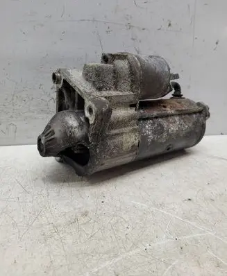 Renault Scenic I Starter motor D7R25