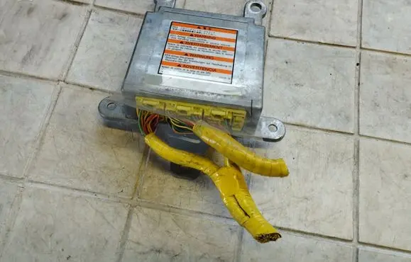 Subaru Outback Airbag control unit/module 98221AG14A TN1523008230