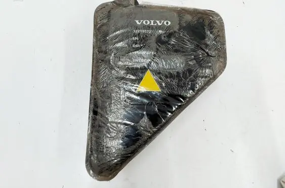 Volvo XC90 Fender foam support/seal 32219572