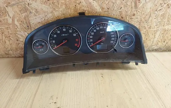 Speedometer (instrument cluster)