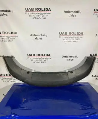 Front bumper lip