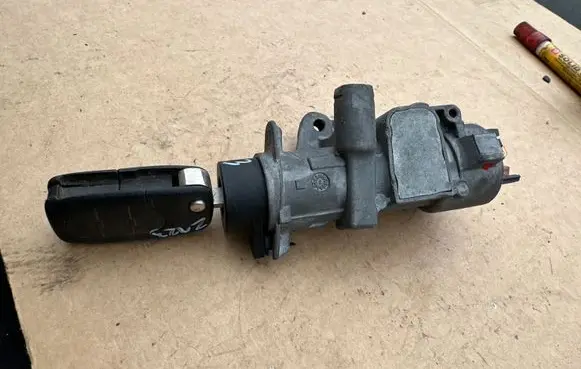 Audi A6 S6 C5 4B Steering wheel axle 4B0905851B