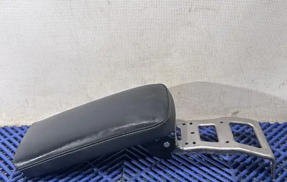 Lexus CT 200H Armrest 