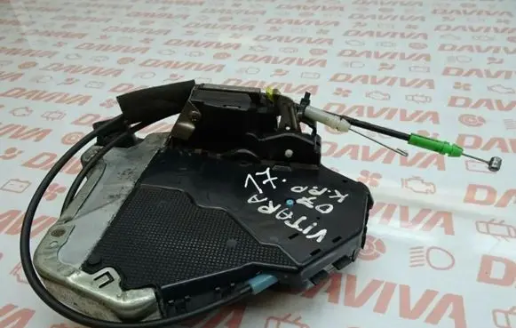 Suzuki Grand Vitara II Front door lock