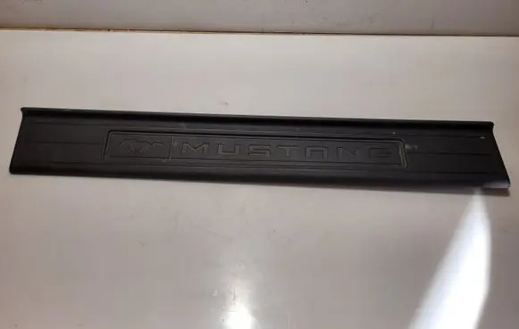 Ford Mustang VI Front sill trim cover FR3B6313222AH