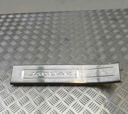 Jaguar XJ X351 Rear sill trim cover AW93F13245BD