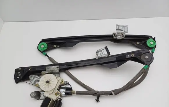 Ford Focus Front door window regulator with motor XS4123200